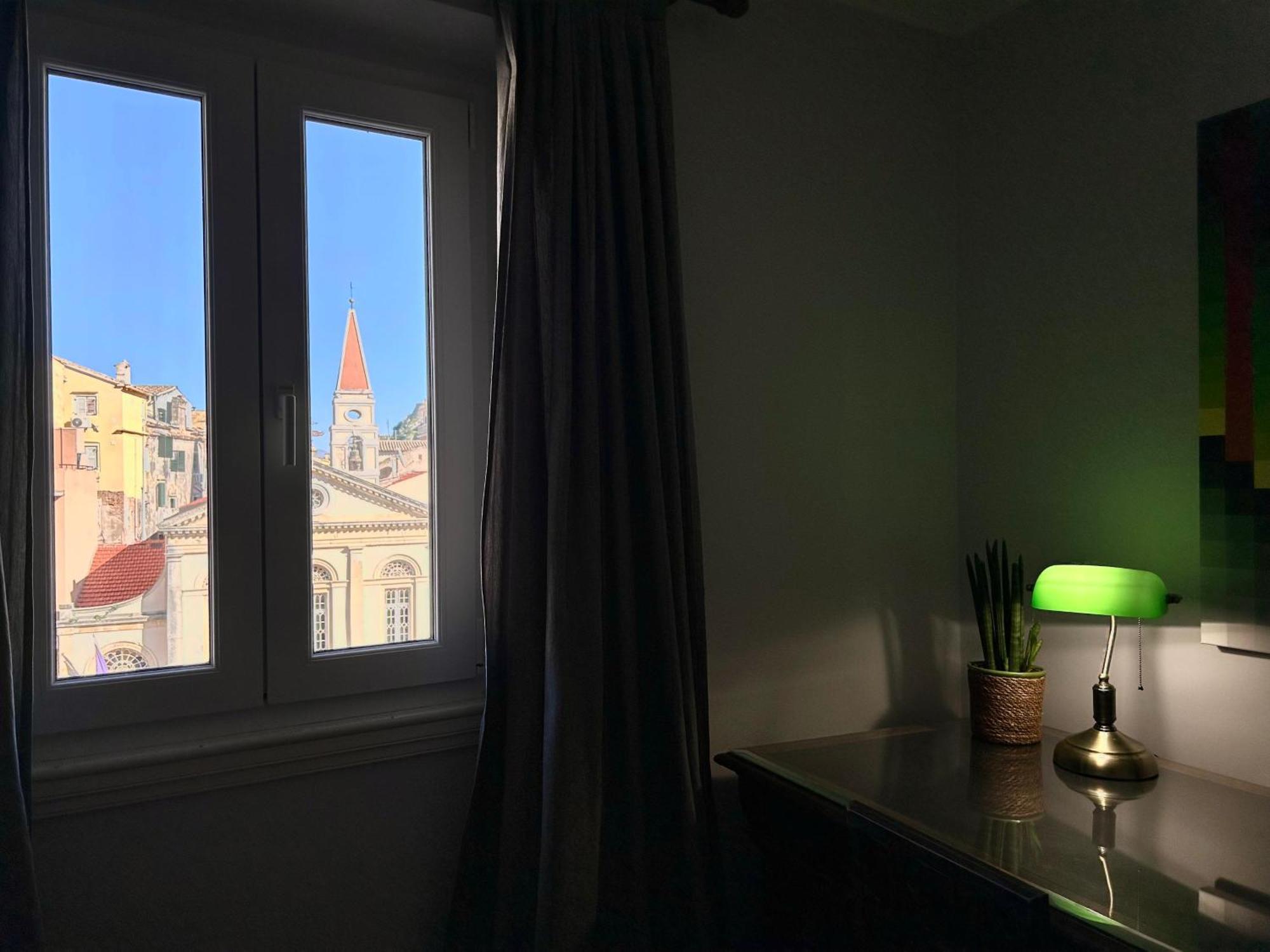 "San Giacomo Square Apt." In The Heart Of Old Town Corfu  외부 사진