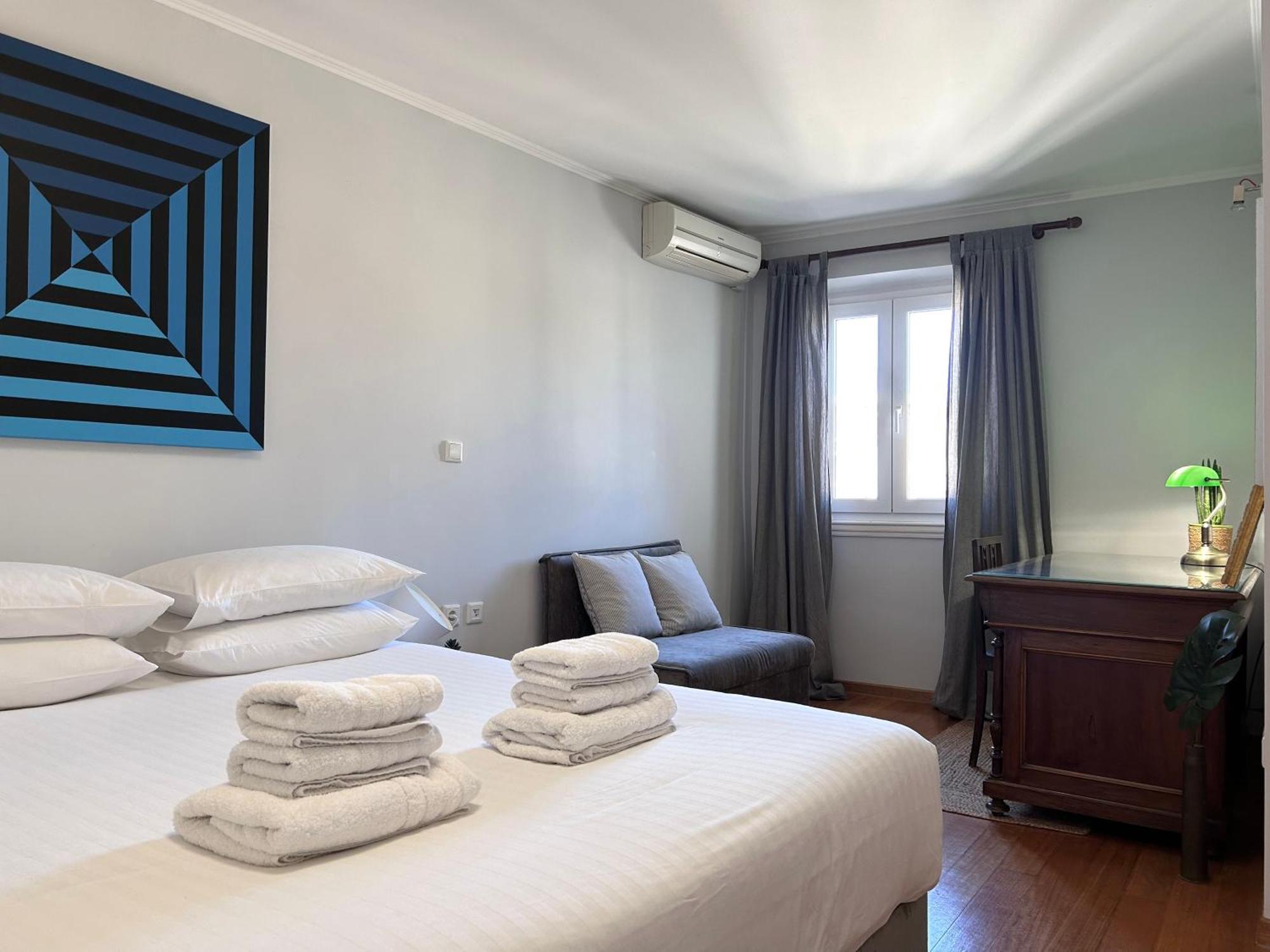 "San Giacomo Square Apt." In The Heart Of Old Town Corfu  외부 사진