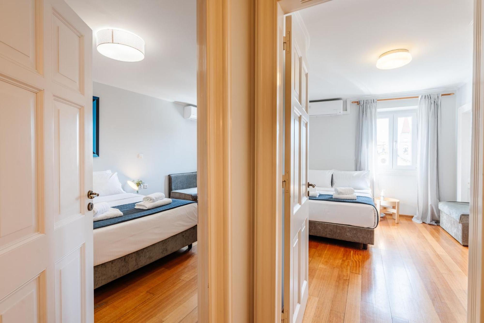"San Giacomo Square Apt." In The Heart Of Old Town Corfu  외부 사진